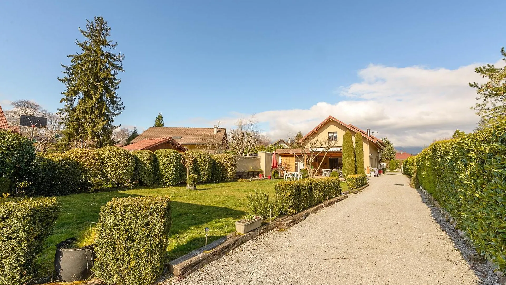 Holiday home Les Clapotis Du Lac, Maison De Famille A 2 Pas Du Lac-Lla Selections By Location Lac Annecy Saint-Jorioz France